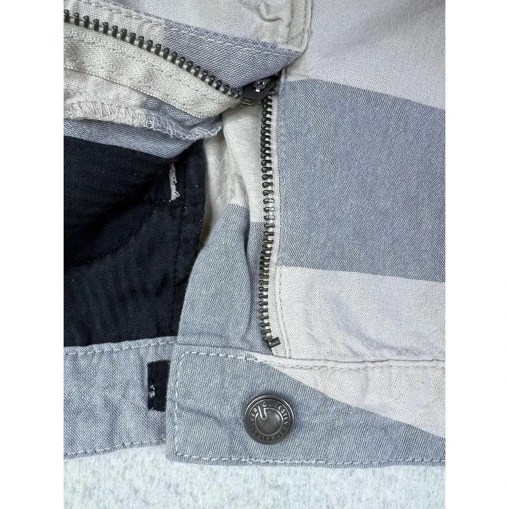 Quiksilver Shorts Mens 28 Blue Striped Chino 100% Cotton 10 Inseam Casual